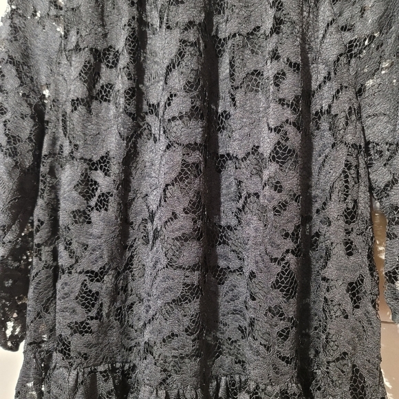 Black Raglan Balloon Sleeve Lace Dress - Picture 6 of 9